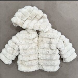 Fur Infant Moncler 6/9 months